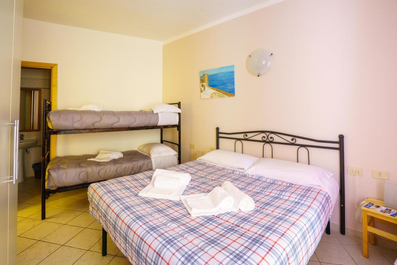 A Due Passi Dal Mare Apartment Рио Маджоре Екстериор снимка